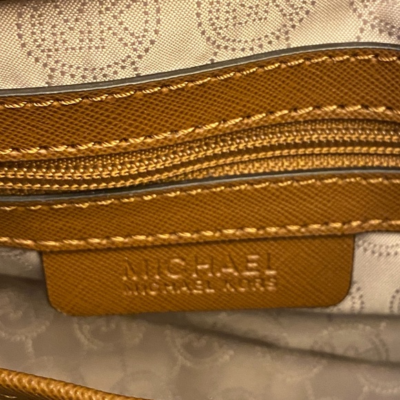 Michael Kors Medium Hamilton Satchel Bag - Picture 8 of 10